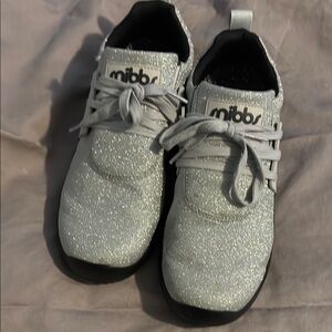 Silver Low-Top Sneakers with Glittery Finish